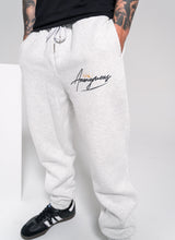 Oversize men’s light grey trackies